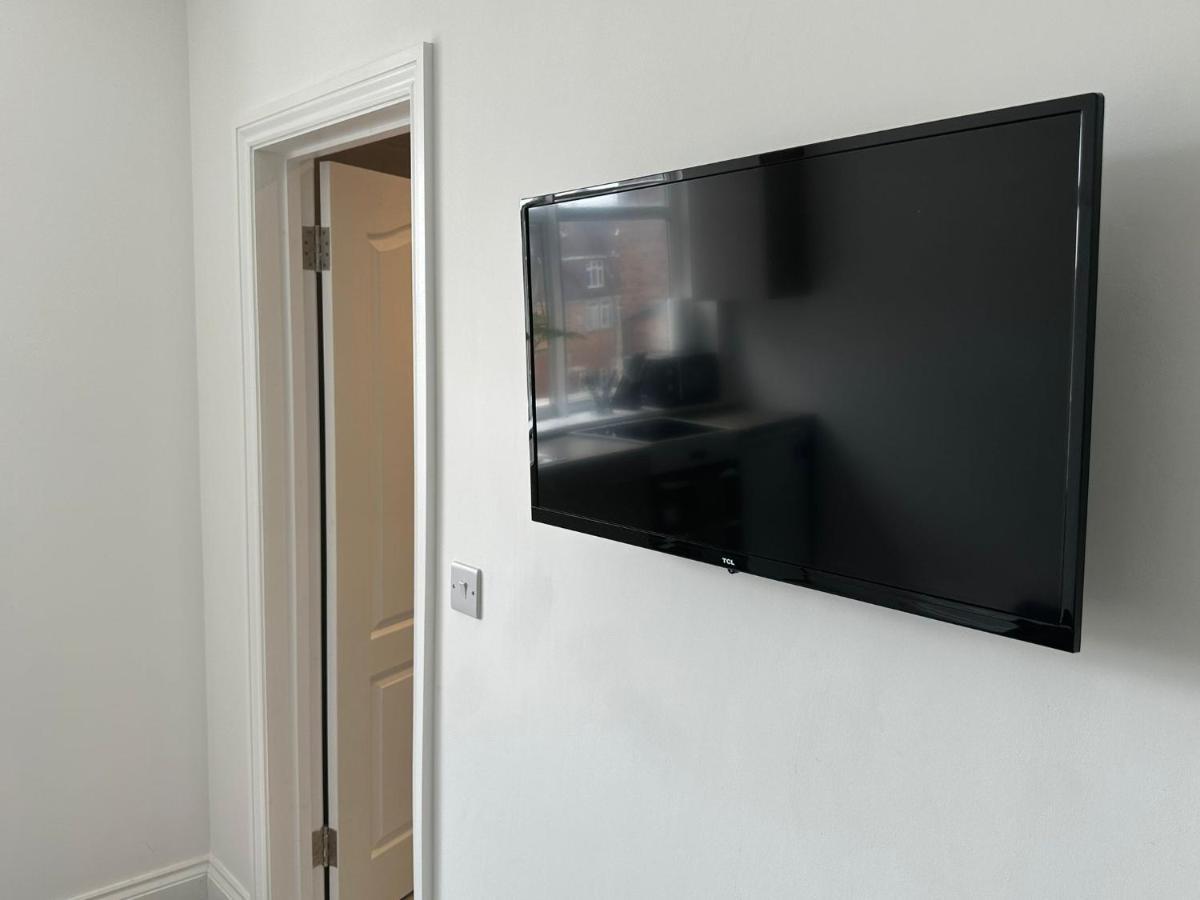 Sunny Modern, Private Apartment,15 Mins To Central London Hendon Exteriér fotografie