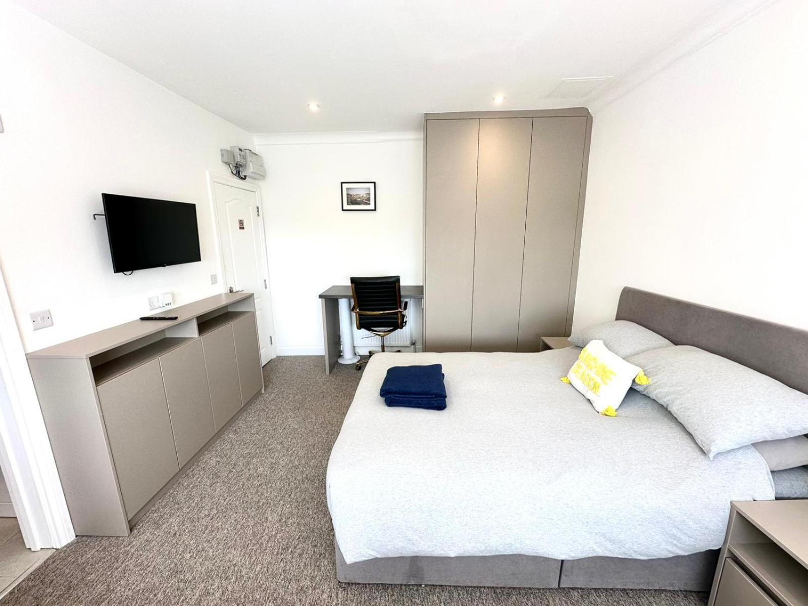 Sunny Modern, Private Apartment,15 Mins To Central London Hendon Exteriér fotografie