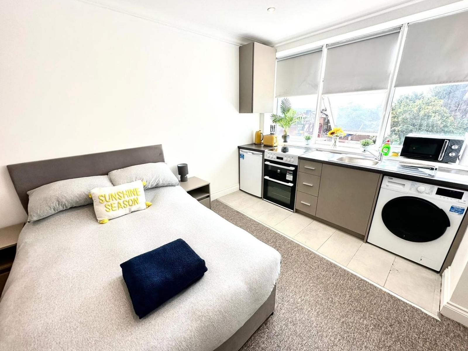 Sunny Modern, Private Apartment,15 Mins To Central London Hendon Exteriér fotografie
