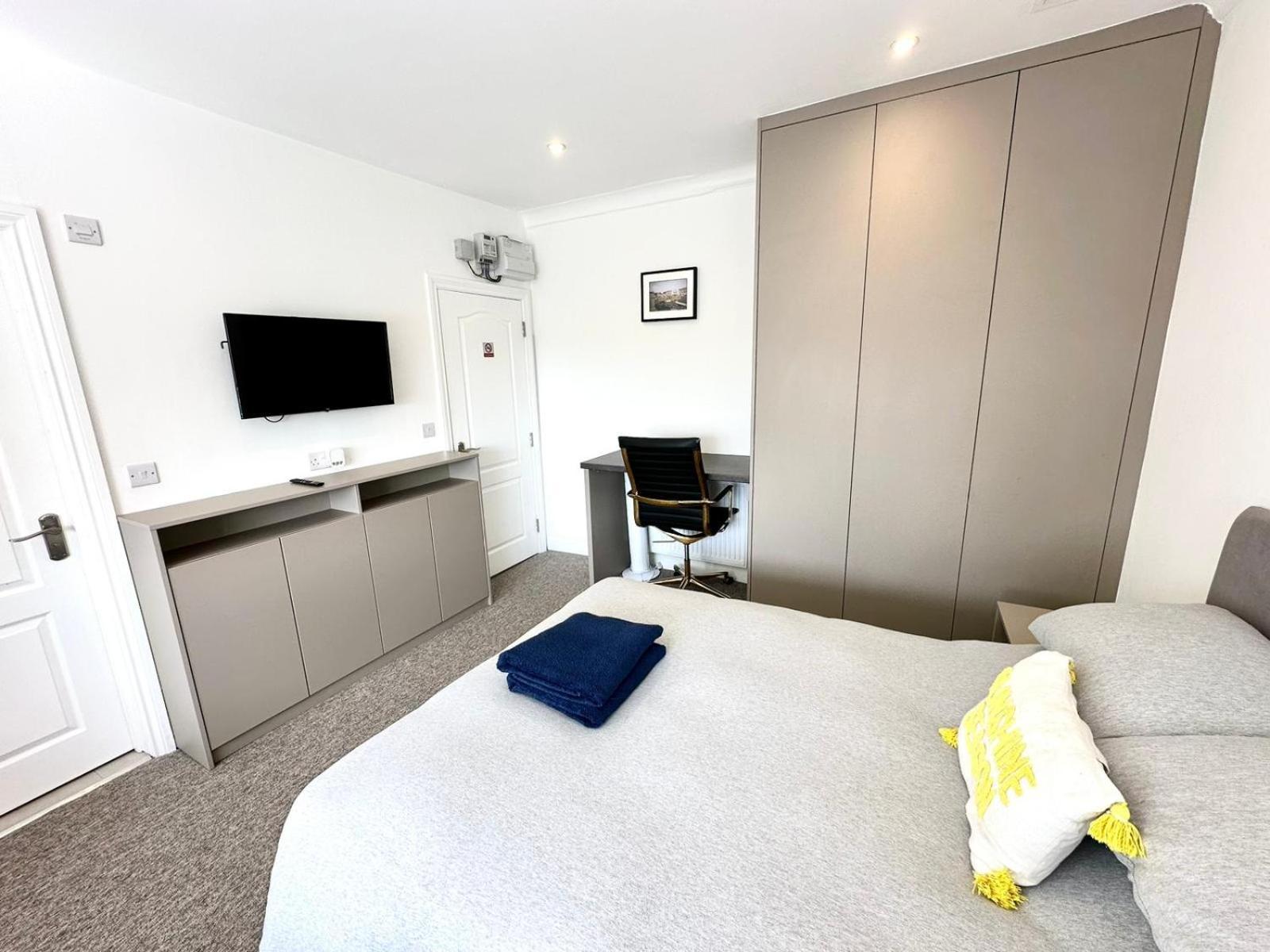 Sunny Modern, Private Apartment,15 Mins To Central London Hendon Exteriér fotografie