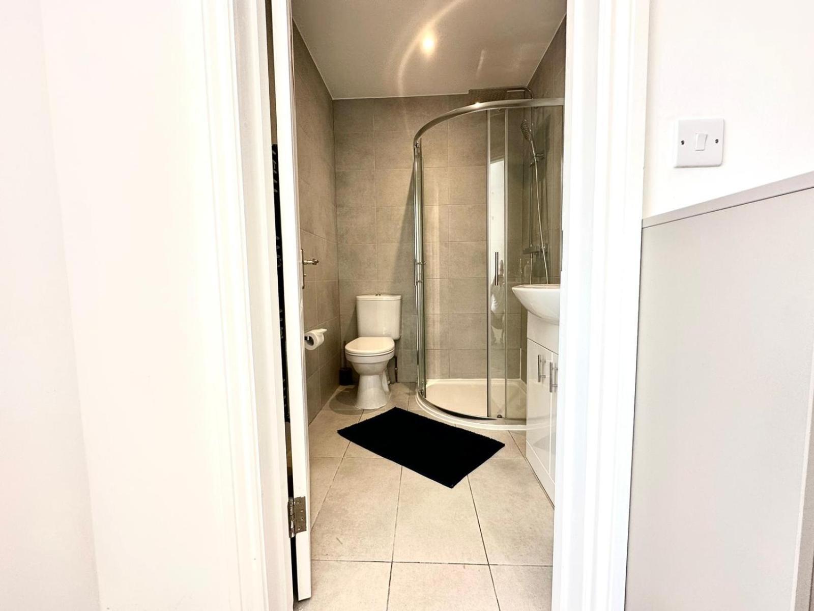 Sunny Modern, Private Apartment,15 Mins To Central London Hendon Exteriér fotografie